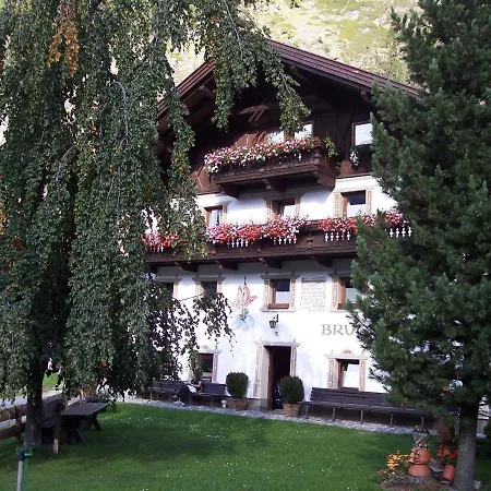 Konukevi Gaestehaus Bruggerhof