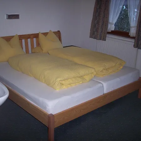 Affittacamere Gaestehaus Bruggerhof *