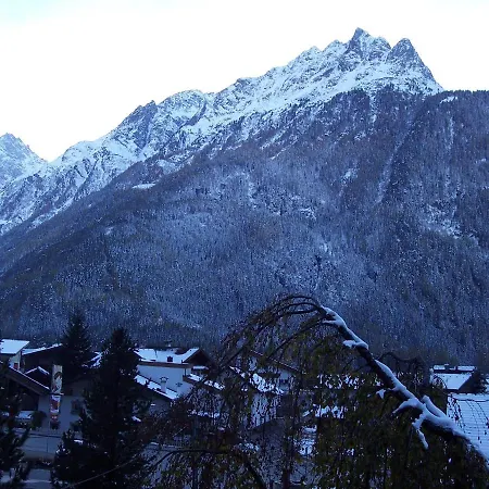 Affittacamere Gaestehaus Bruggerhof *